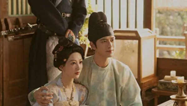 杨紫李现5年后再合体《国色芳华》树林幻影戏即兴落泪 - 细节速览